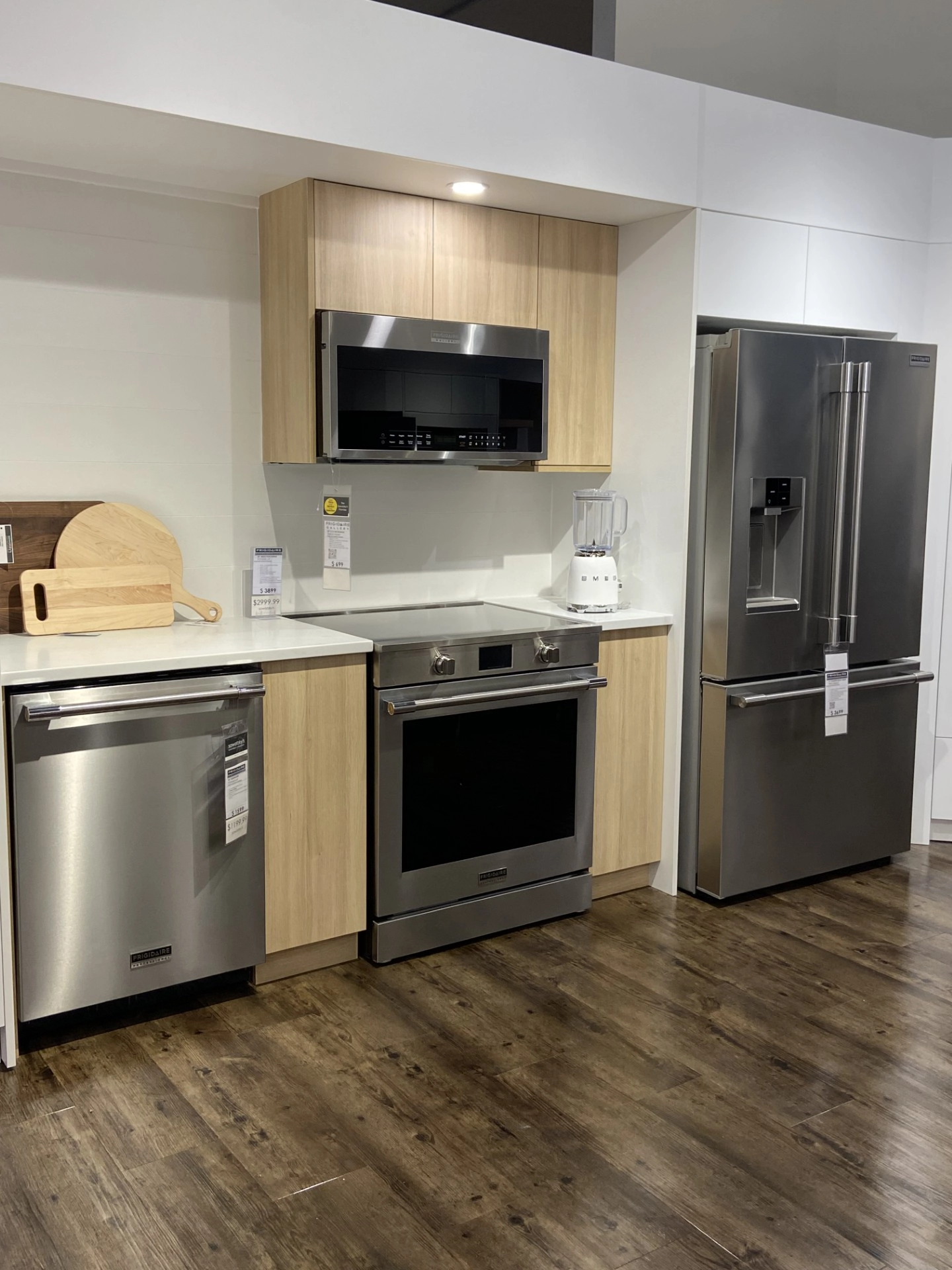 Sawatzky_s - Event LP - Kitchen showroom